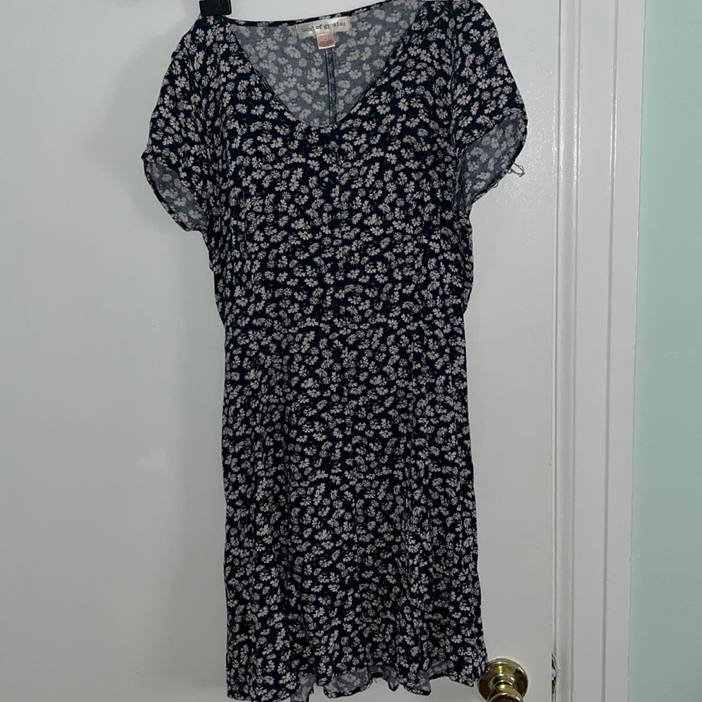 Cute floral button up/laced up dress!!!